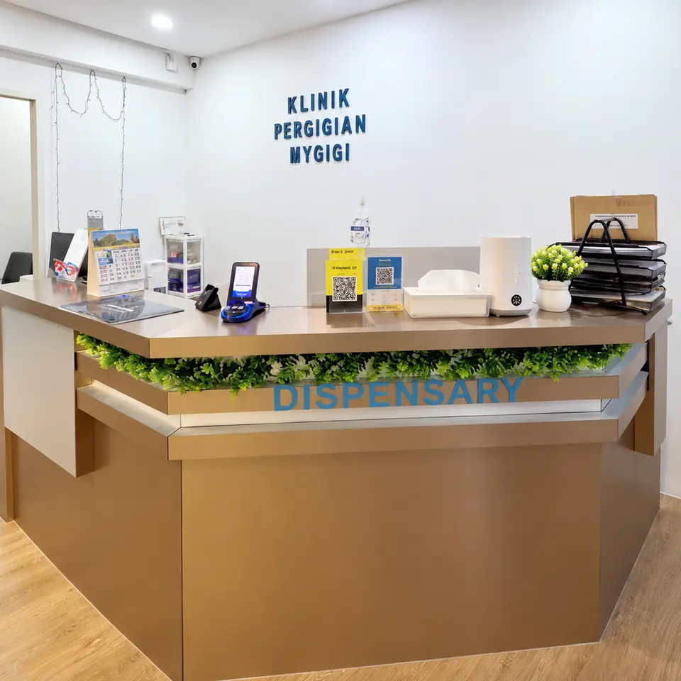 Kaunter pendaftaran di Klinik Pergigian Mygigi Sg Dua